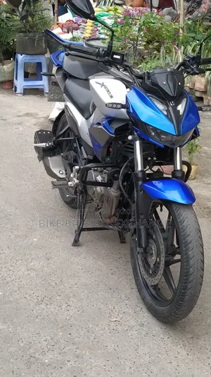 হিরো এক্সট্রিম ১২৫আর ২০২৪ নীল