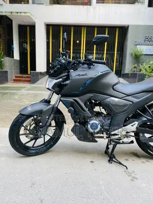 ইয়ামাহা এফজেডএস ভি৪ ২০২৬ কালো