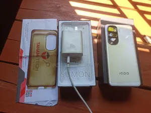 iQOO 256 GB White