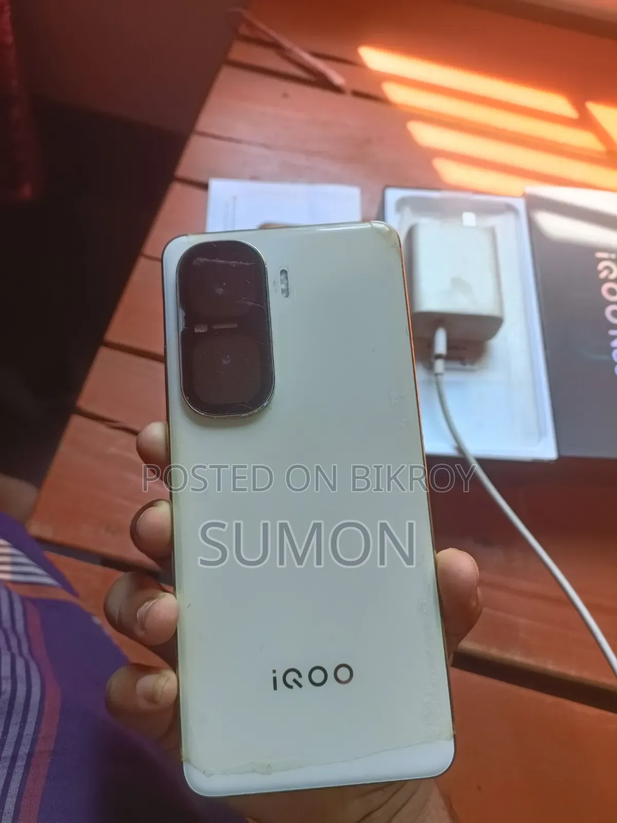 iQOO 256 GB White