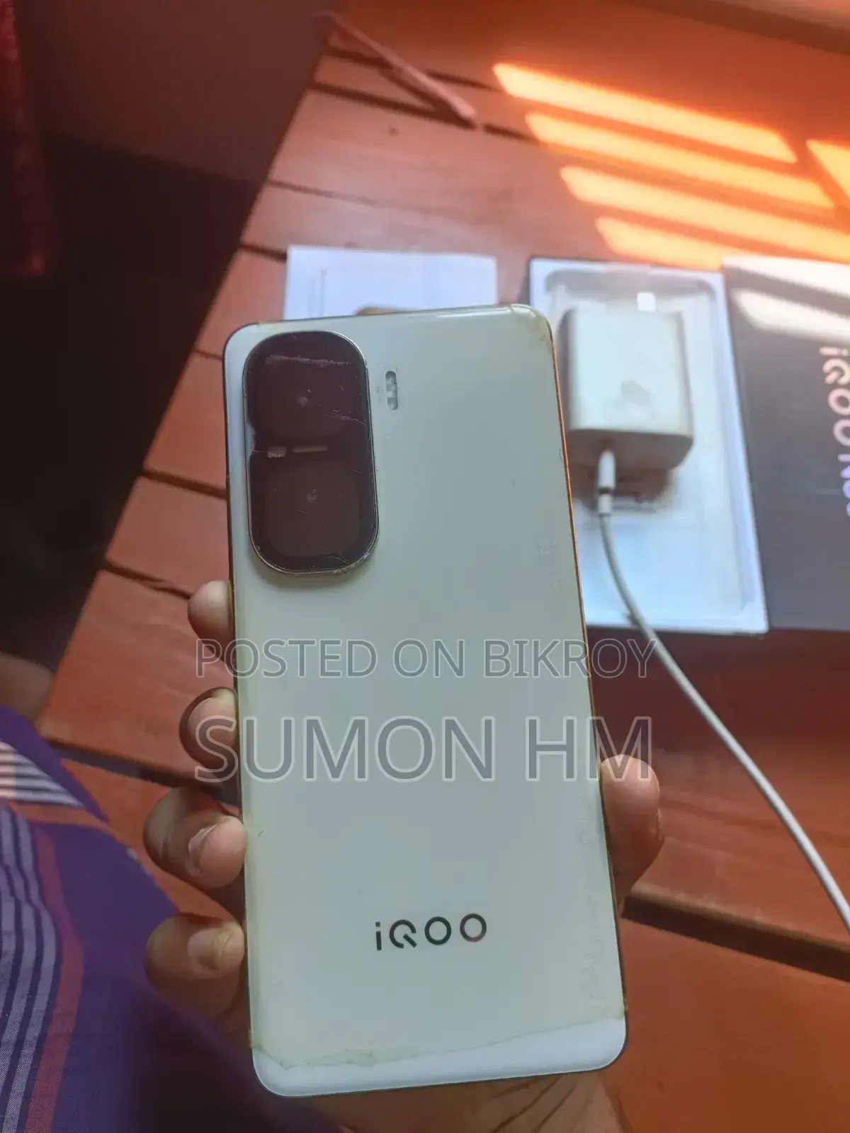 iQOO 256 GB White
