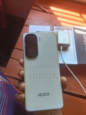iQOO 256 GB White