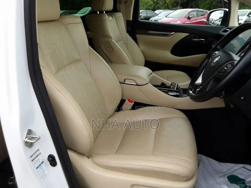 Toyota Alphard 2022 Pearl