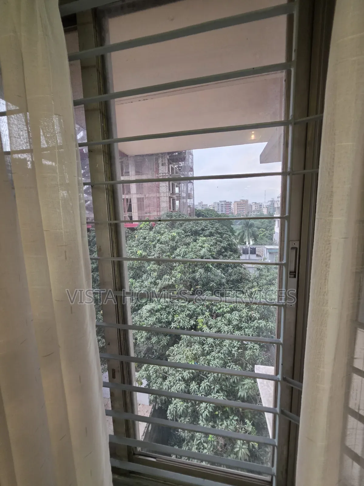 Furnished 3-bedroom Apartment in Southeast Palace, Gulshan for rent