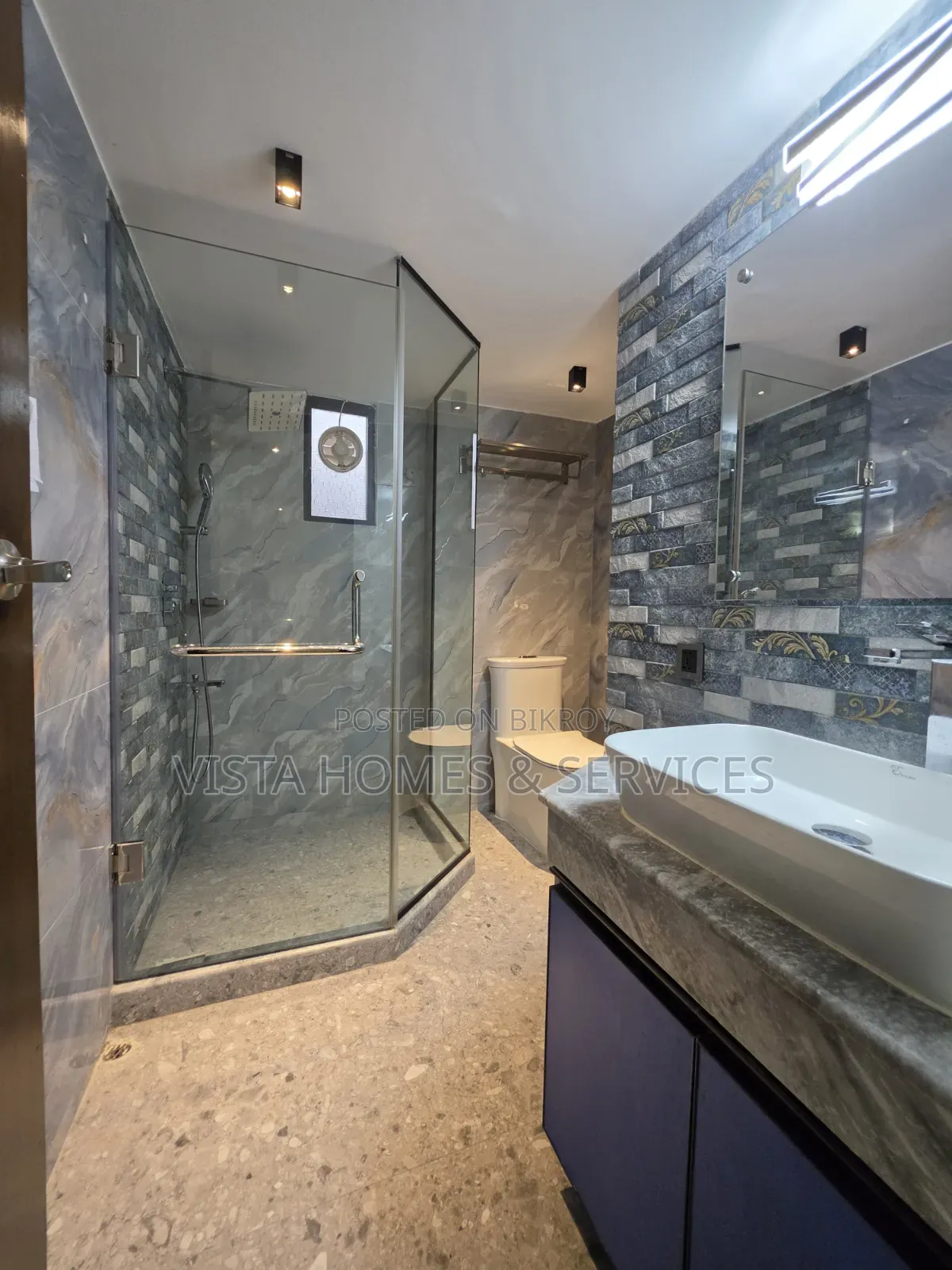 Furnished 3-bedroom Apartment in Southeast Palace, Gulshan for rent