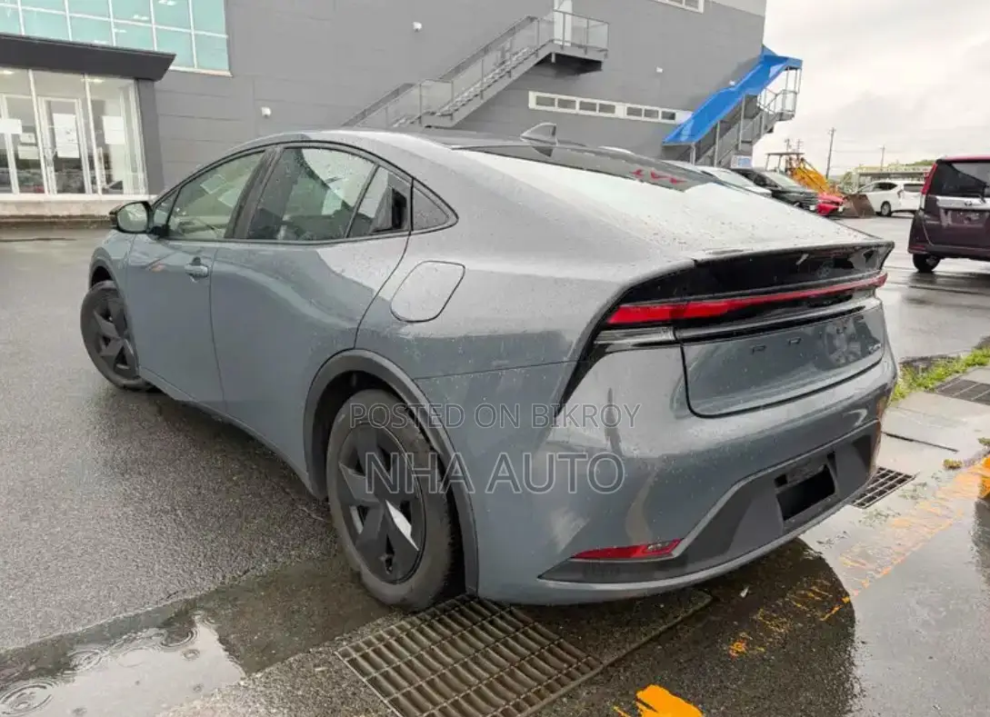 Toyota Prius 2023 Gray
