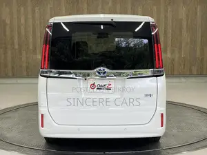 Toyota Noah 2021 Pearl