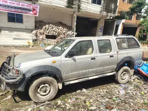 Nissan Pick-Up 2005 Silver