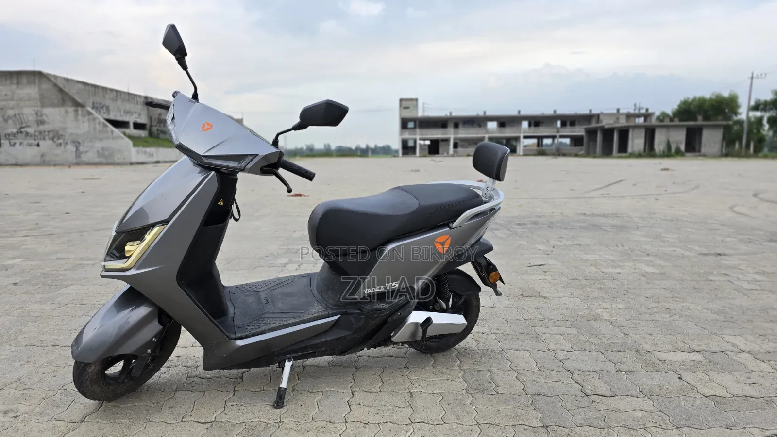 Yadea T5 2023 Gray