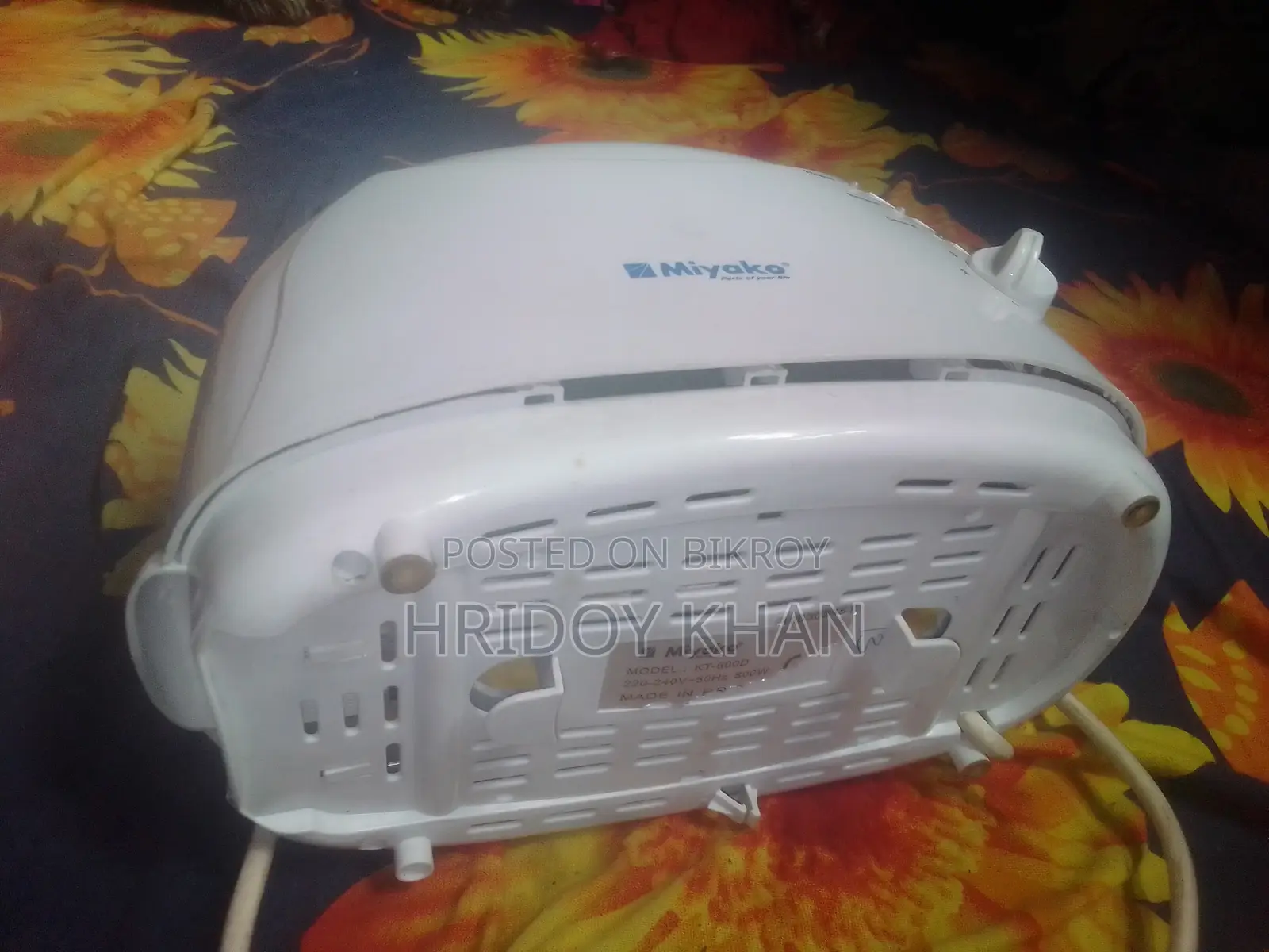 Model KT600DMIYAKO ব্র্যান্ডের একটি পাউরুটি টোস্ট মেকার বিক্রি করা হবে