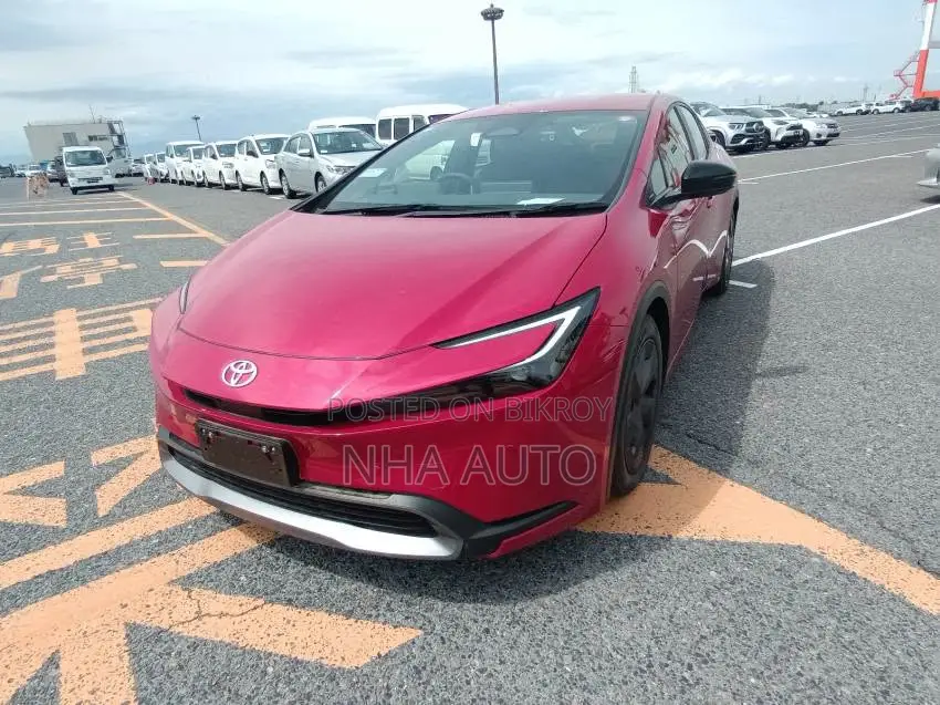 Toyota Prius 2023 Maroon