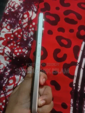 New Vivo Y04 64 GB White