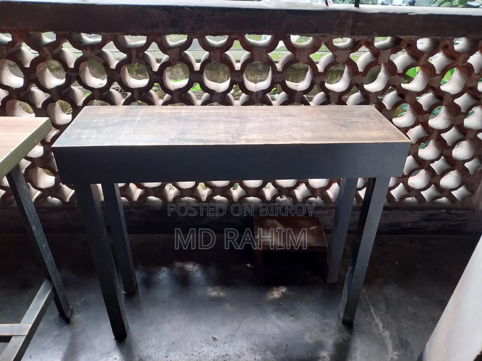 টেবিল এবং বেঞ্চ