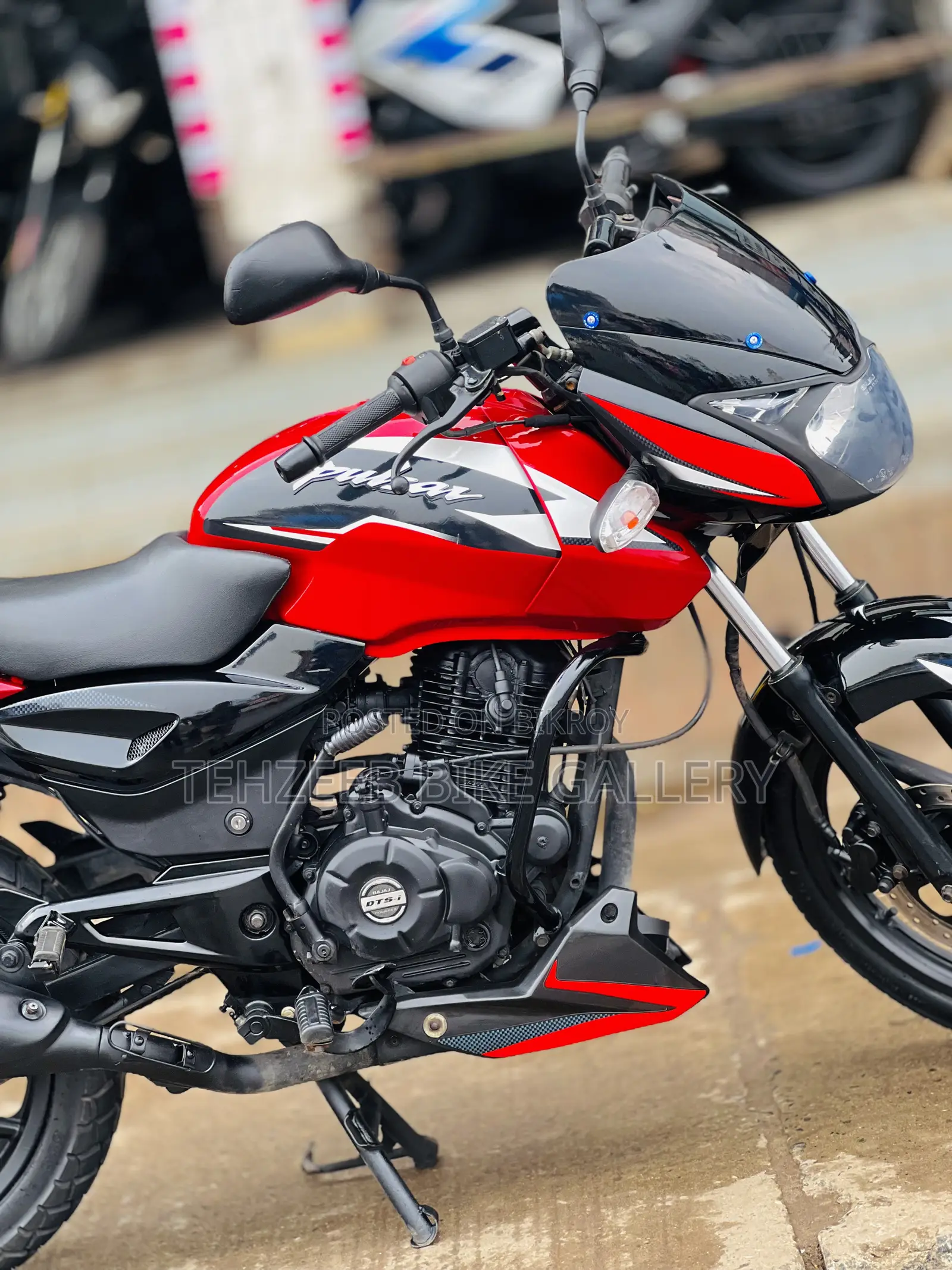 Bajaj Pulsar 150 2014 Red