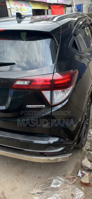 Honda Vezel 1.5 Hybrid Four-Wheel Drive 2014 Black