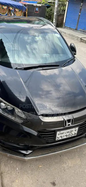 Honda Vezel 1.5 Hybrid Four-Wheel Drive 2014 Black
