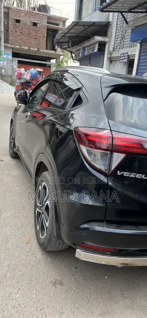 Honda Vezel 1.5 Hybrid Four-Wheel Drive 2014 Black