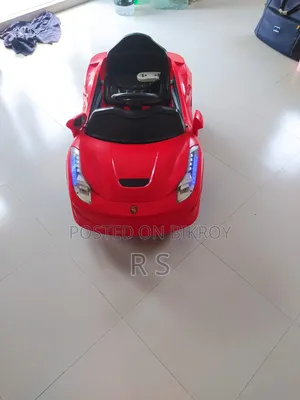 ফেরারি-স্টাইল স্পোর্টস কার রেড কালার