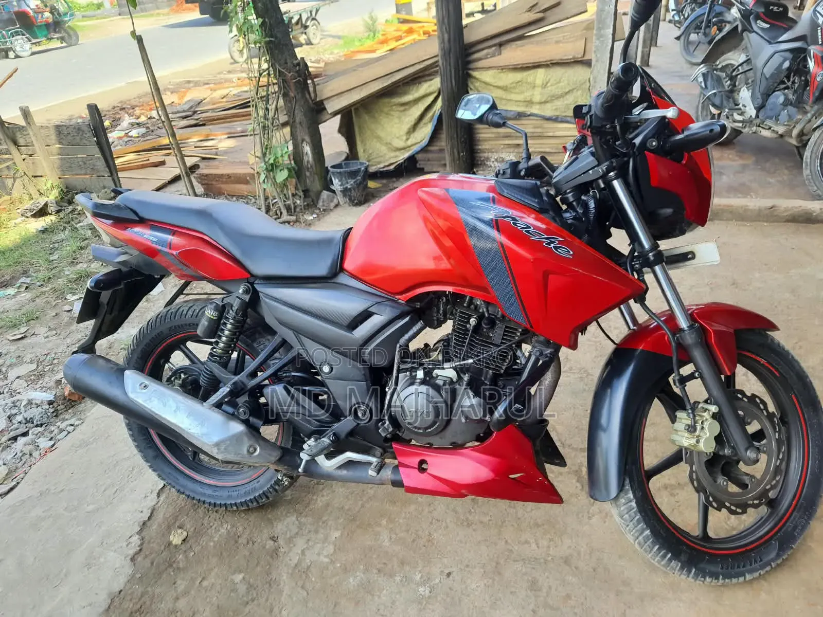 টিভিএস আপাচে আরটিআর ১৬০ টুভি ২০১৬ লাল