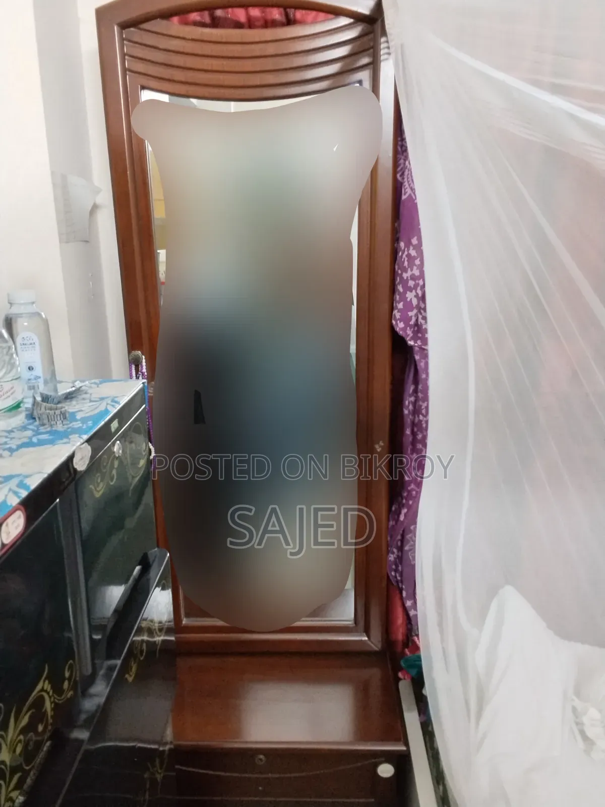 ড্রেসিং টেবিল