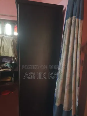 ৩ পাল্লার আলমারি
