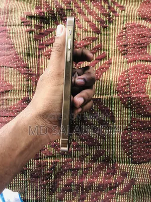 অ্যাপল আইফোন এক্সআর ৬৪ জিবি গোল্ড