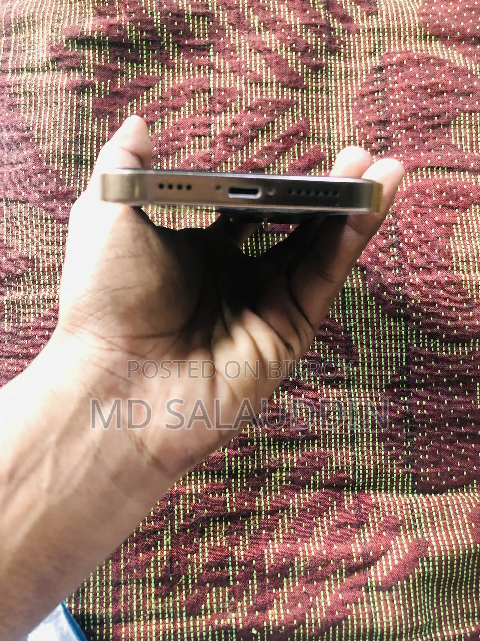 অ্যাপল আইফোন এক্সআর ৬৪ জিবি গোল্ড