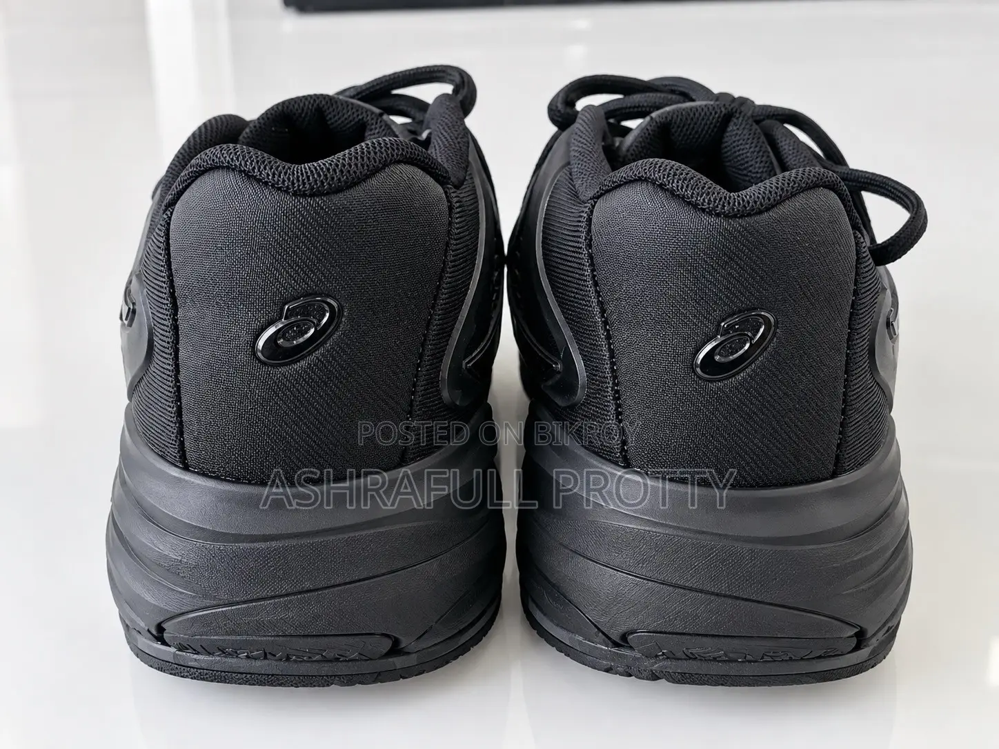 Still Spike Cricket Shoes