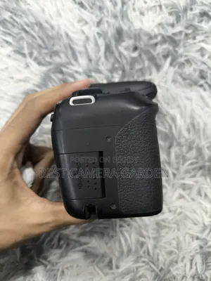 ক্যানন ৮০০ডি শুধু বডি