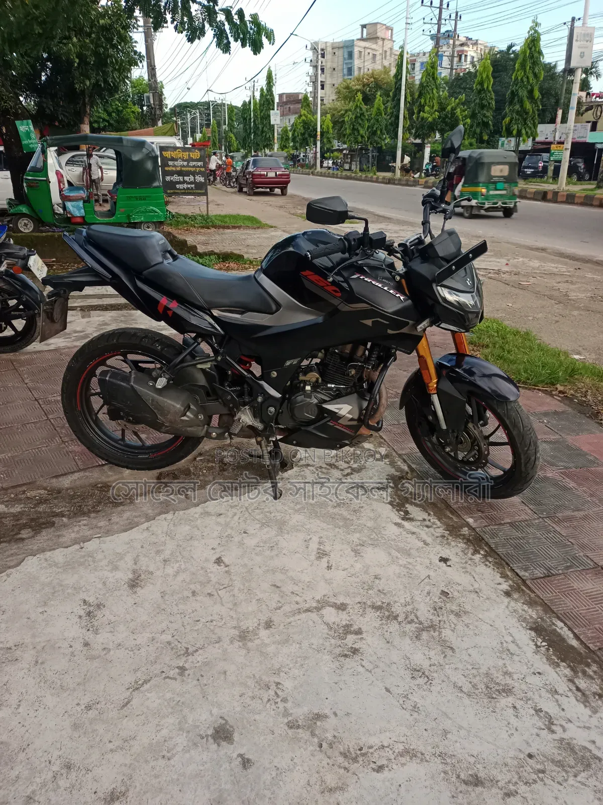 হিরো থ্রিলার ১৬০আর ২০২৪ ব্ল্যাক