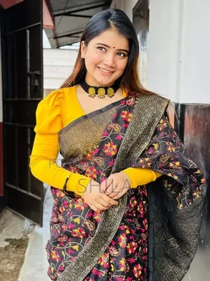 হাফ সিল্ক শাড়ি