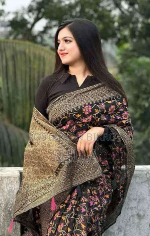 হাফ সিল্ক শাড়ি