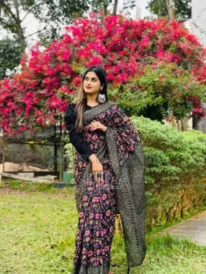 হাফ সিল্ক শাড়ি