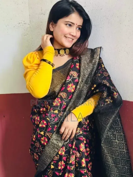 হাফ সিল্ক শাড়ি