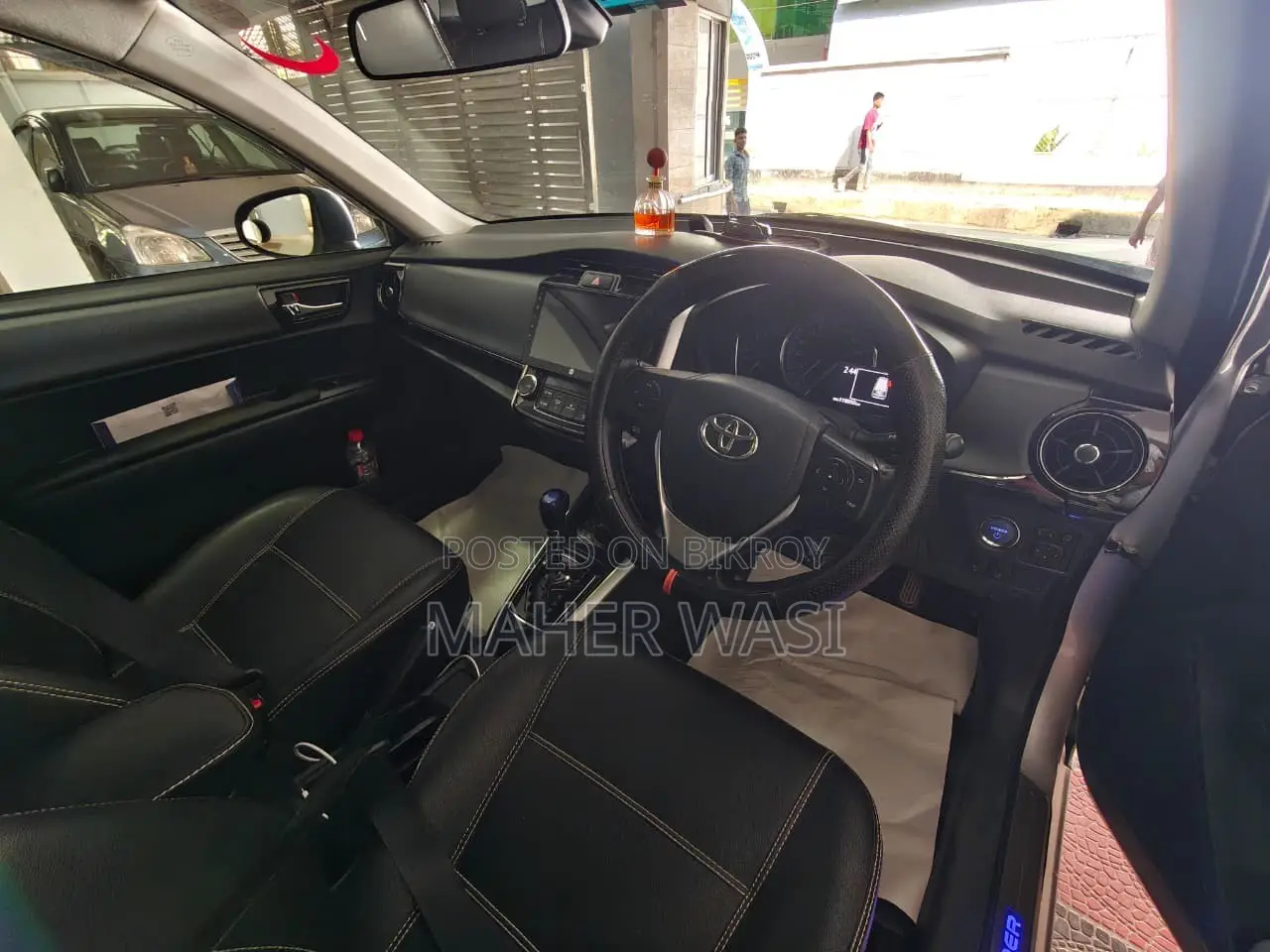 New Toyota Corolla Fielder 1.5 Hybrid FWD 2019 Silver
