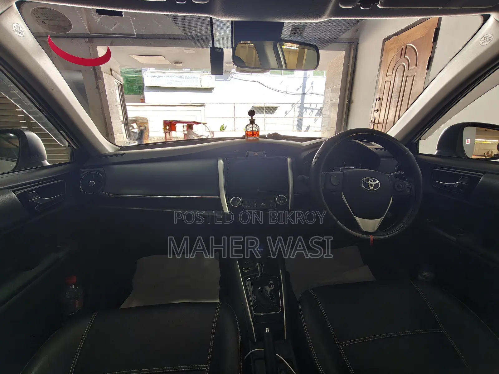 New Toyota Corolla Fielder 1.5 Hybrid FWD 2019 Silver