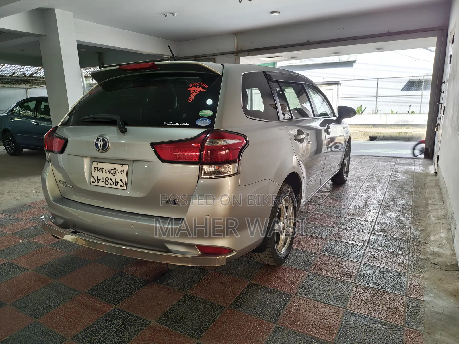New Toyota Corolla Fielder 1.5 Hybrid FWD 2019 Silver