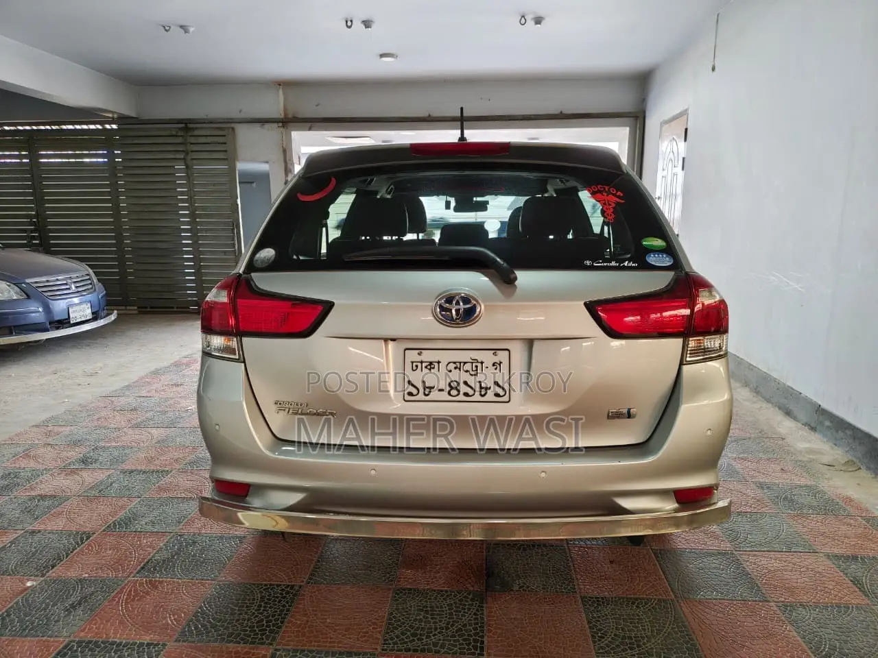 New Toyota Corolla Fielder 1.5 Hybrid FWD 2019 Silver