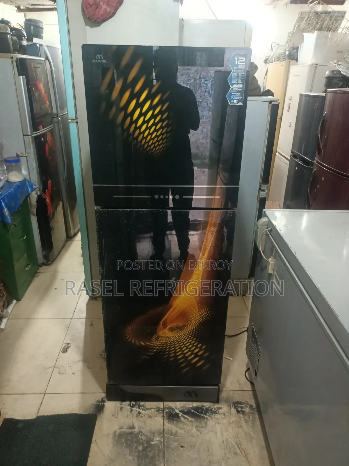 220 লিটার রানিং মার্সেল ফ্রিজ বিক্রি করা হবে।