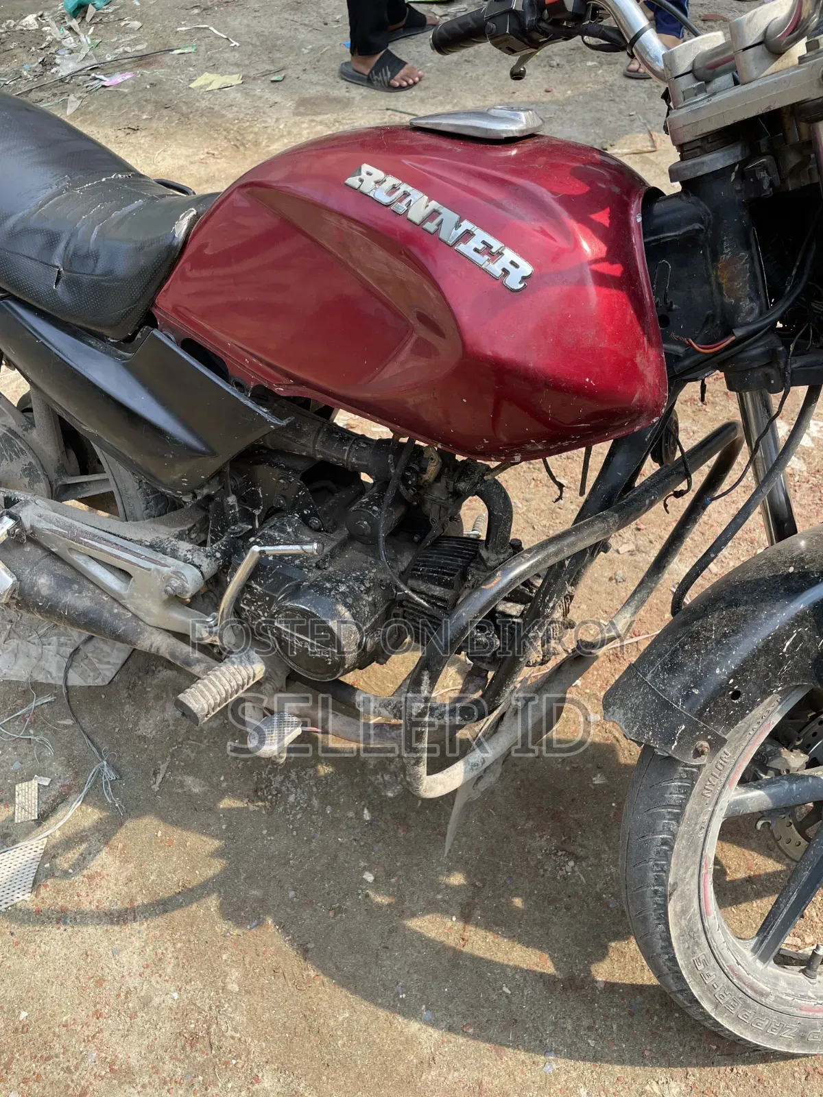 Runner Bullet 100 2012 Red