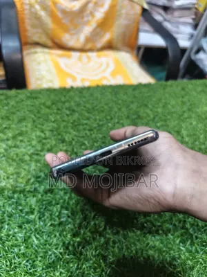 টেকনো ক্যামন ৪০ প্রো ৪জি ২৫৬ জিবি ব্ল্যাক