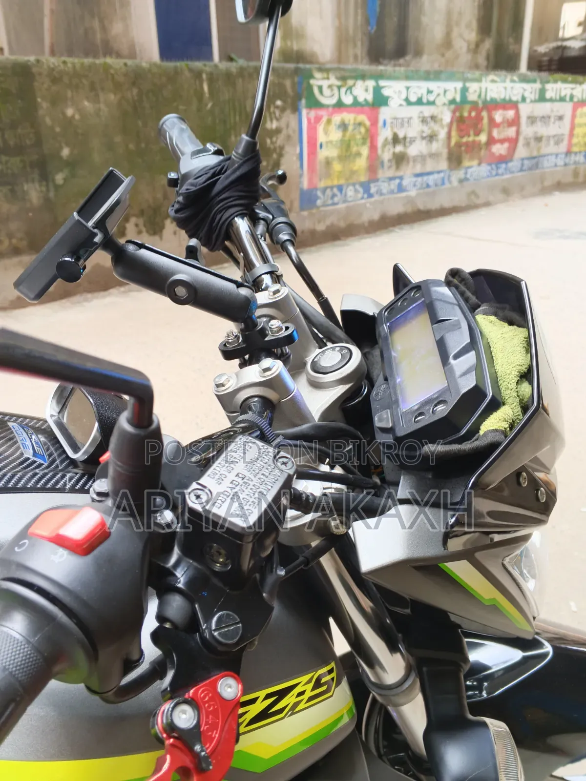 নিউ ইয়ামাহা এফজেডএস ভি২ ২০২৬ সিলভার