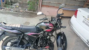 বাজাজ ডিসকভার ১০০ ২০১৫ ব্ল্যাক