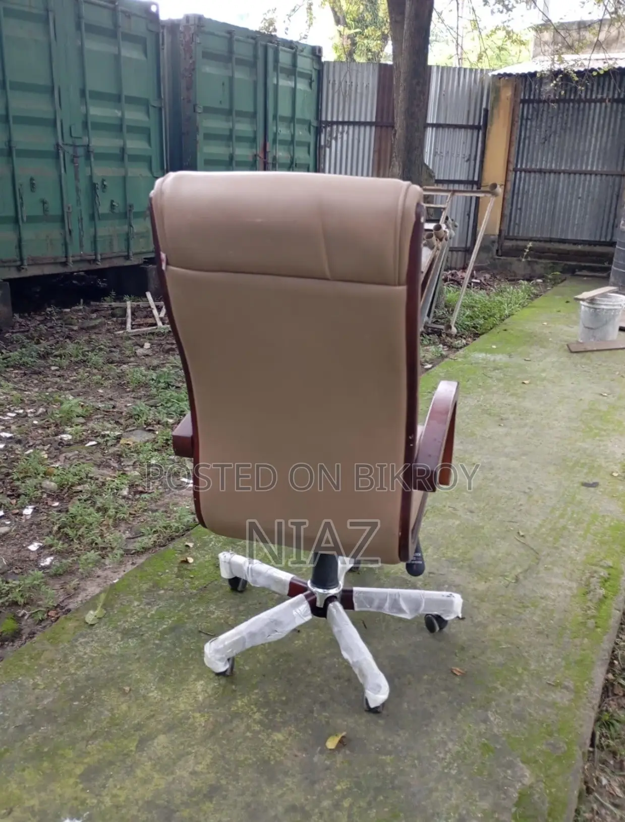 Regal Chair
