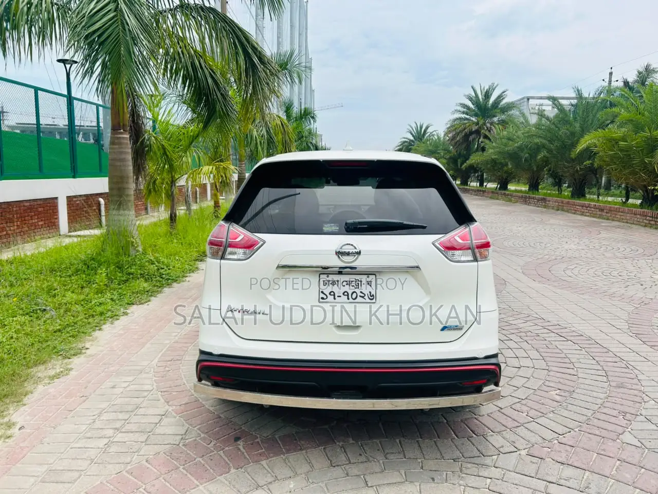 নিসান এক্স-ট্রেইল ২.০ হাইব্রিড এফডব্লিউডি ২০১৬ পার্ল
