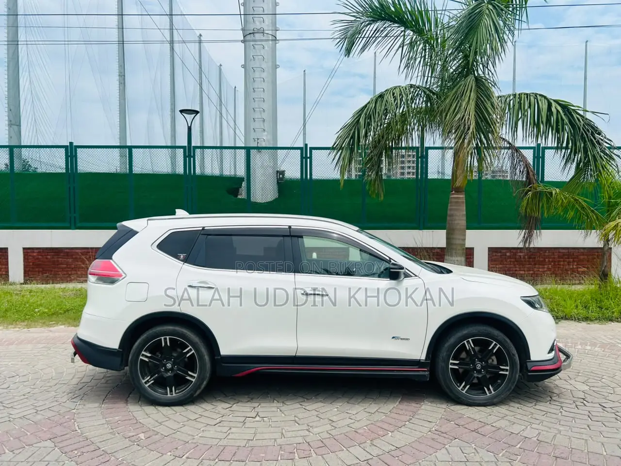 নিসান এক্স-ট্রেইল ২.০ হাইব্রিড এফডব্লিউডি ২০১৬ পার্ল