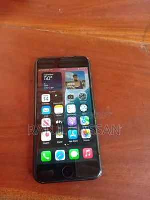 Apple iPhone SE (2020) 64 GB Black
