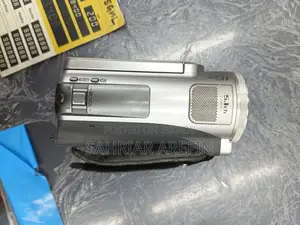 Panasonic HDC-SD20 Full HD Camcorder With Remote