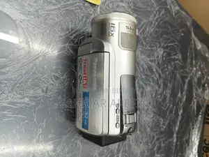 Panasonic HDC-SD20 Full HD Camcorder With Remote