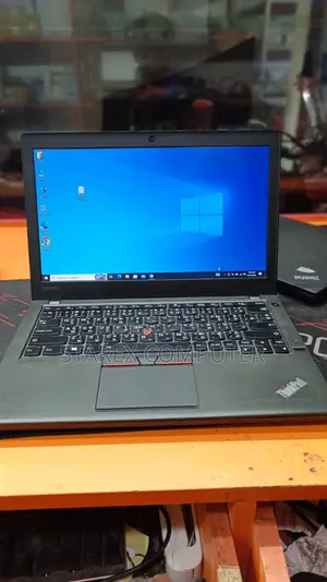 Laptop Lenovo ThinkPad X260 4GB Intel Core i5 SSD 128GB